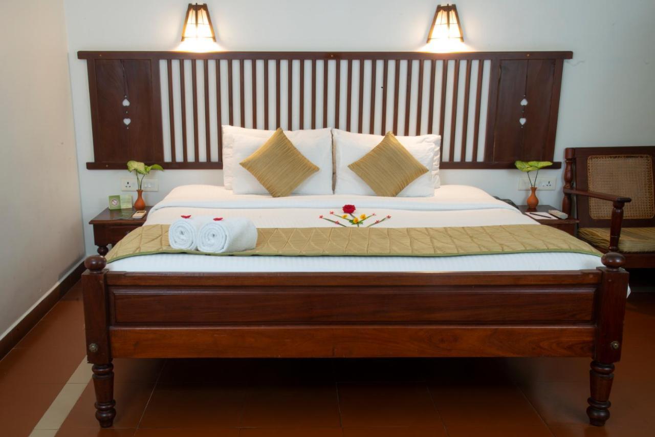 Greenwoods Resort, Thekkady Exterior photo