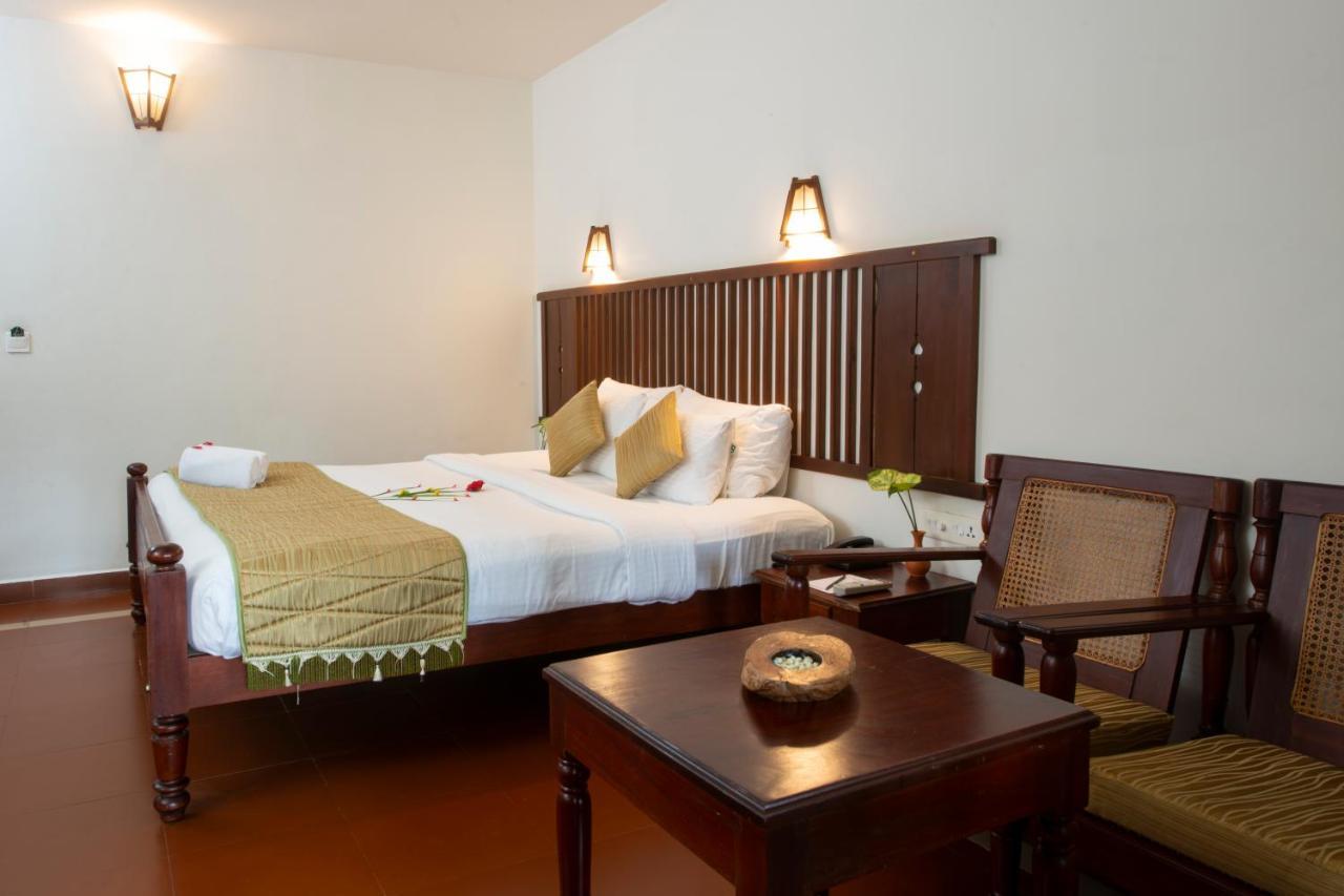 Greenwoods Resort, Thekkady Exterior photo