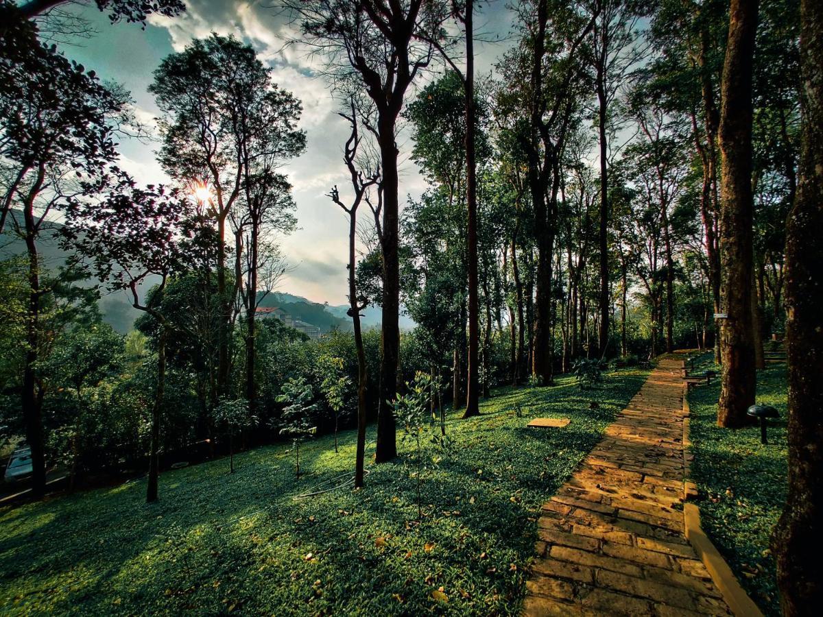Greenwoods Resort, Thekkady Exterior photo