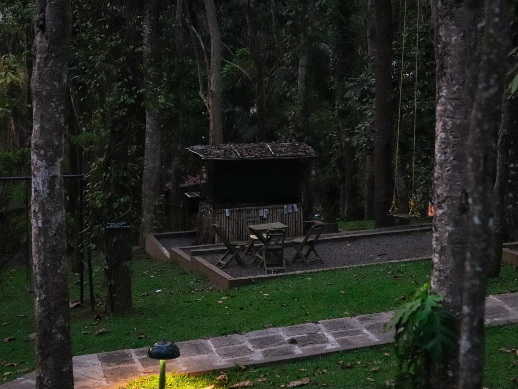 Greenwoods Resort, Thekkady Exterior photo