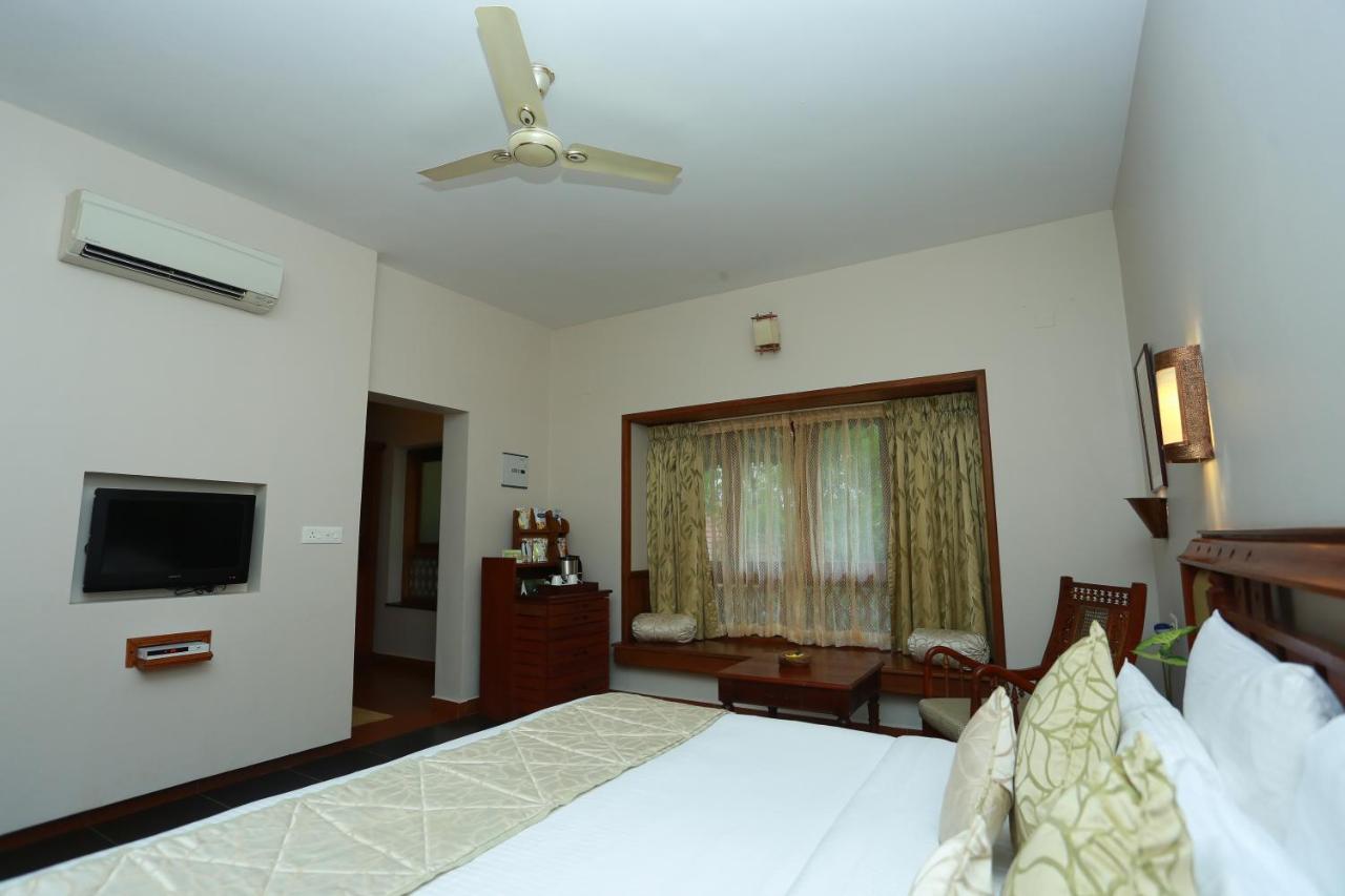 Greenwoods Resort, Thekkady Exterior photo